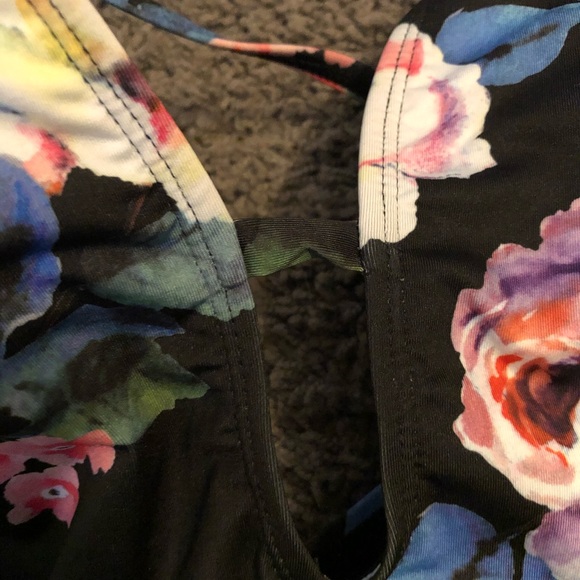 NWT Gianni Bini plunge neckline one piece - Picture 9 of 9